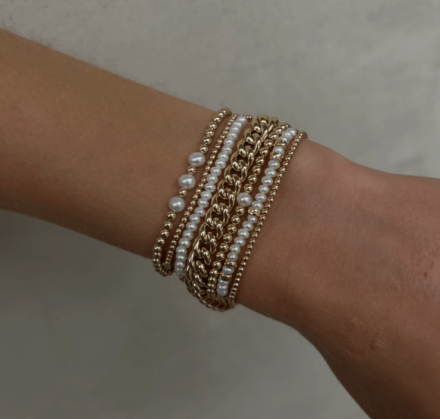 3MM Signature Bracelet with 3 White Pearl Pattern - Detour Boutiques