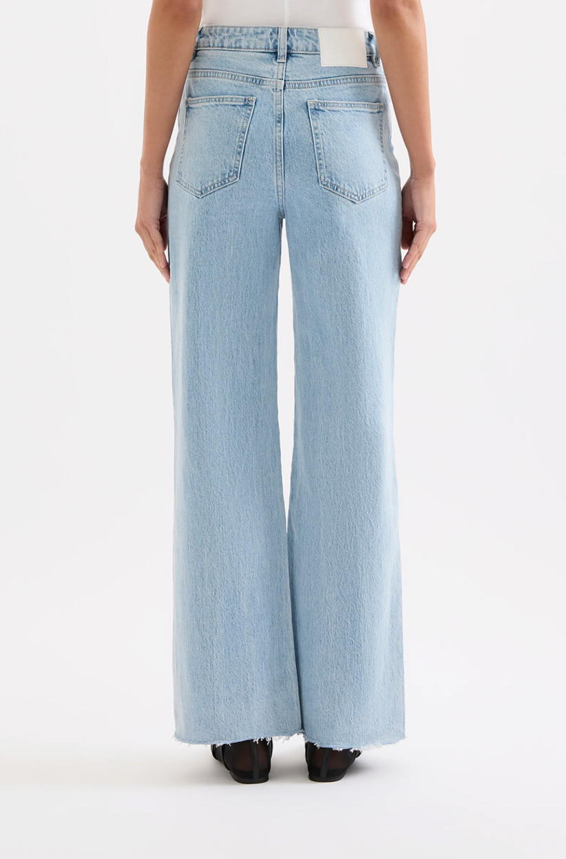 CALI STRETCH WIDE LEG JEAN