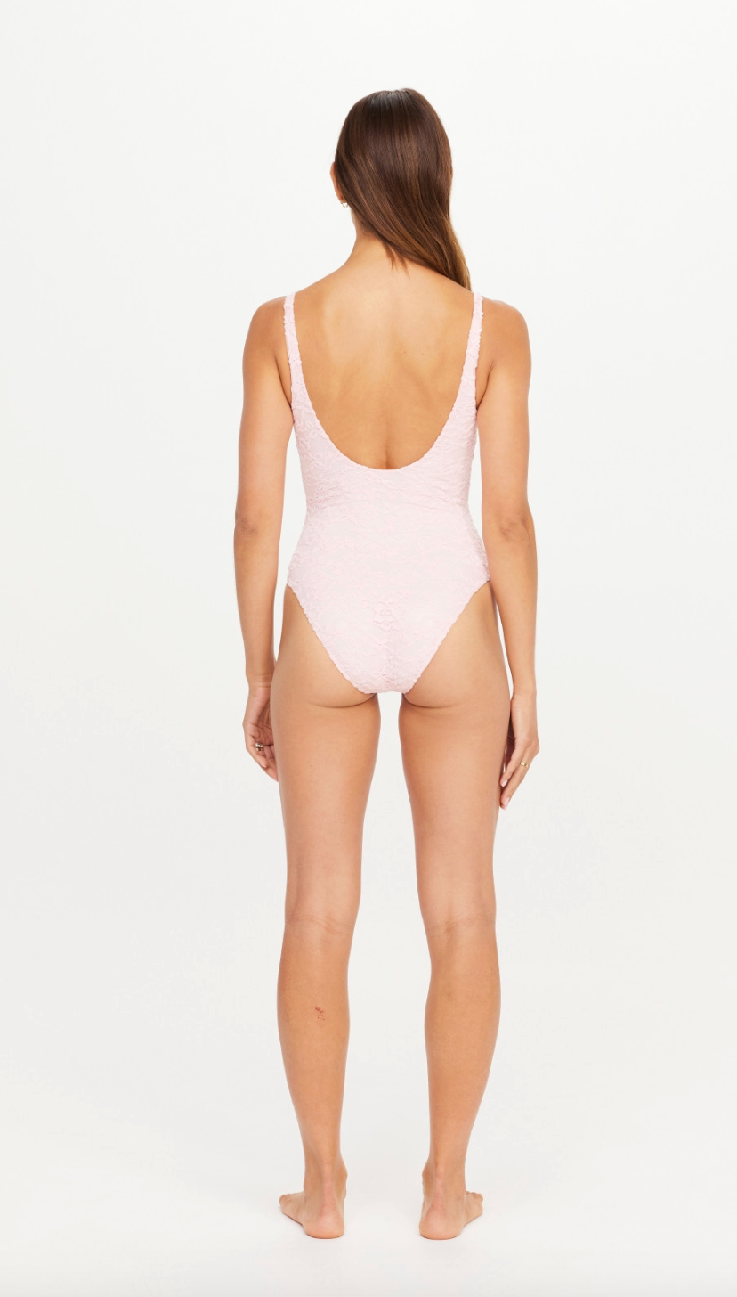 POINTE LACE SCOOP BODYSUIT