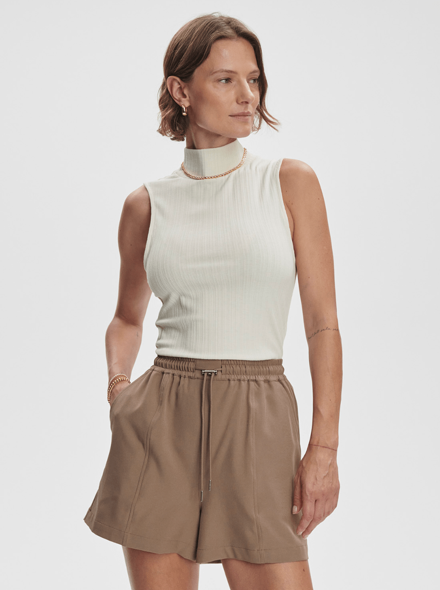 Esmond Short 3 - Detour Boutiques