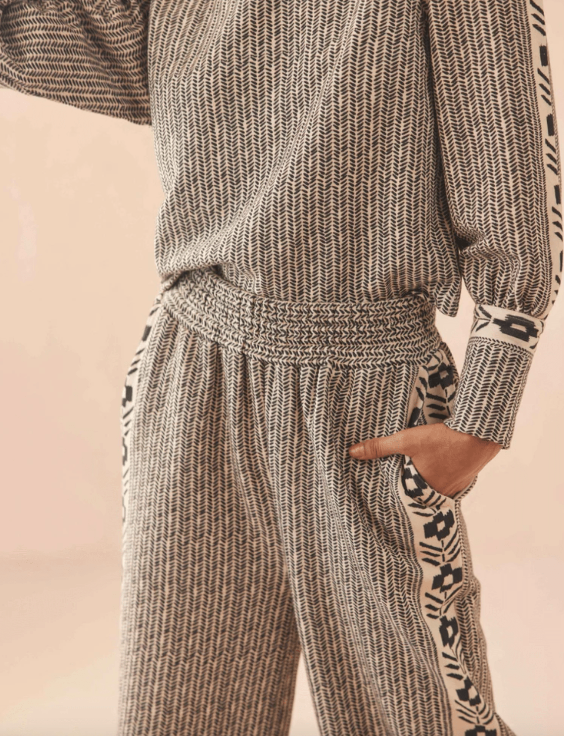 Lydia Sweatshirt - Detour Boutiques