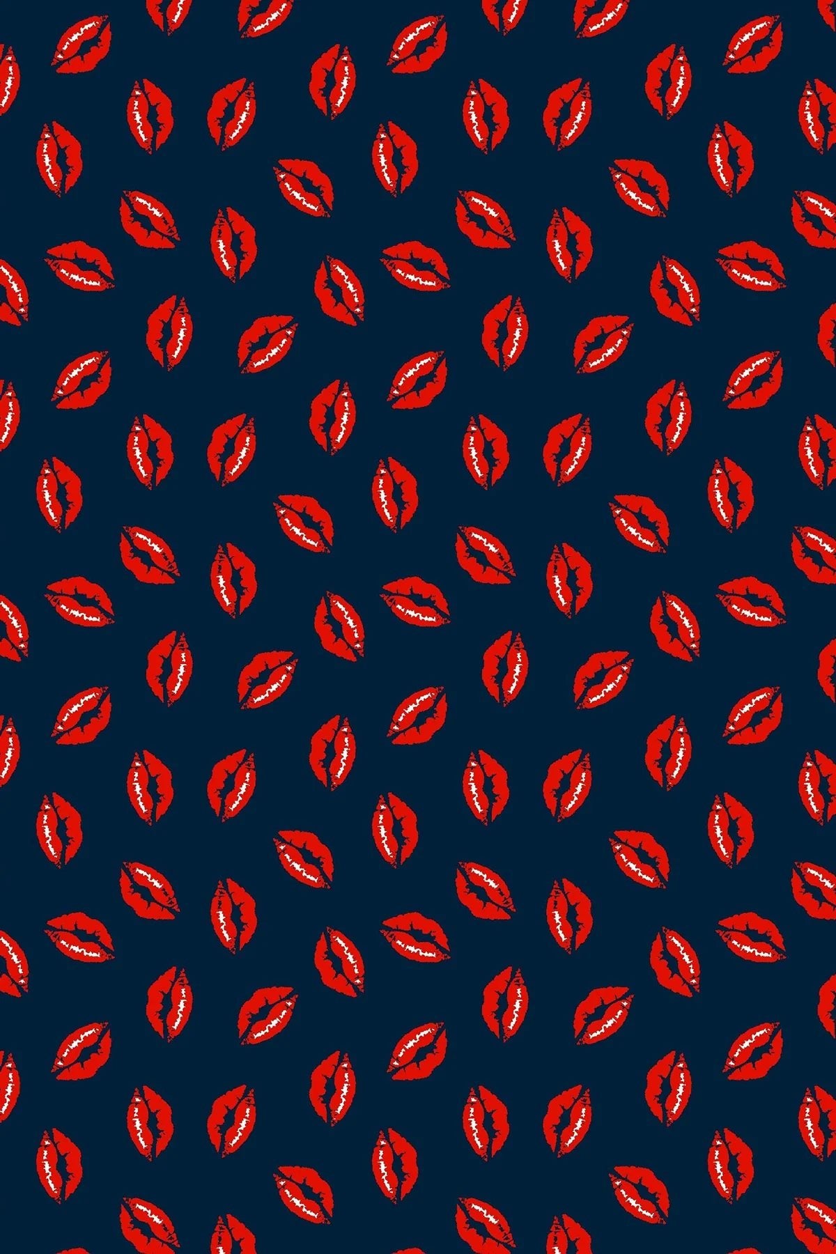 Many Kisses Shirt - Detour Boutiques