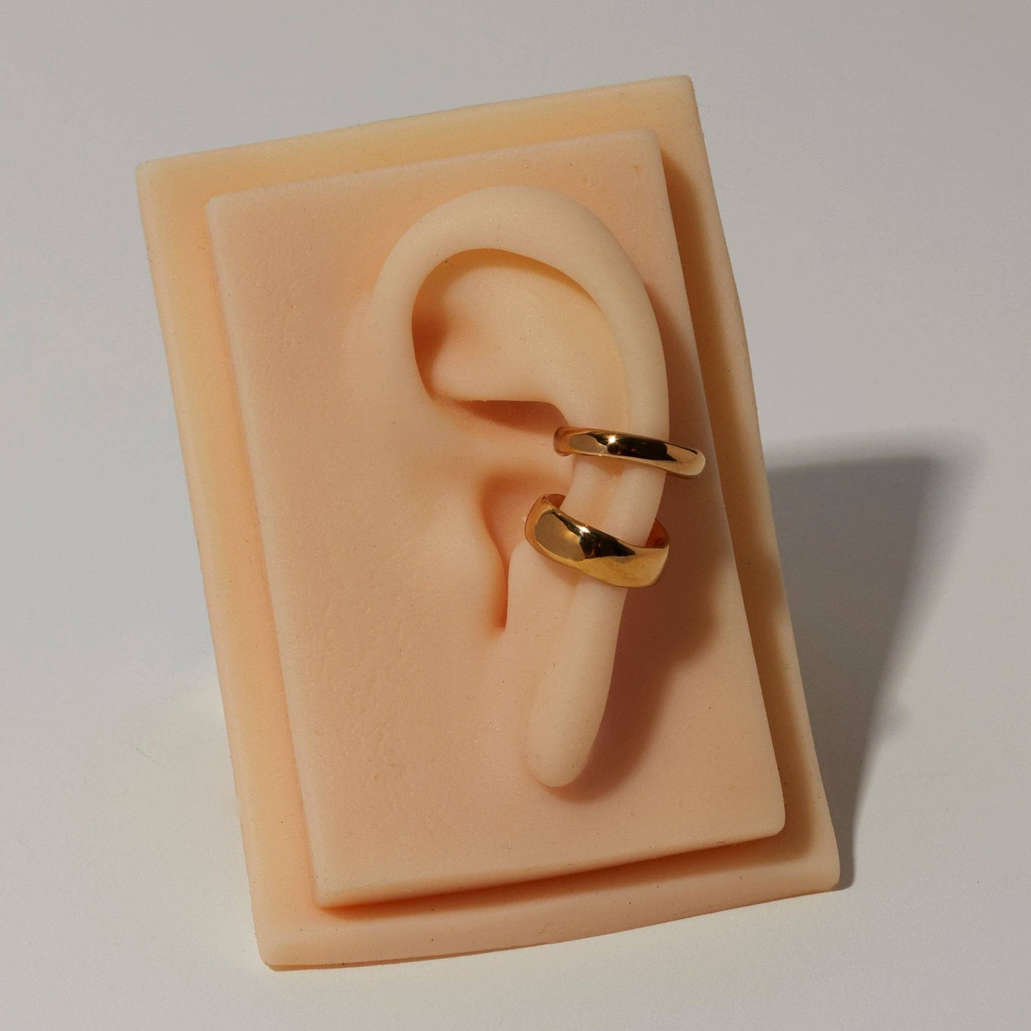 Studio Grun - Dome Ear Cuff in Medium/Silver - Detour Boutiques