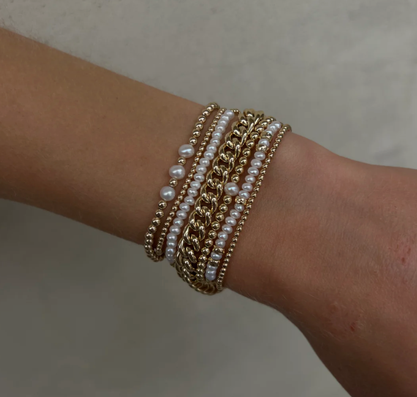 3MM Signature Bracelet with 3 White Pearl Pattern