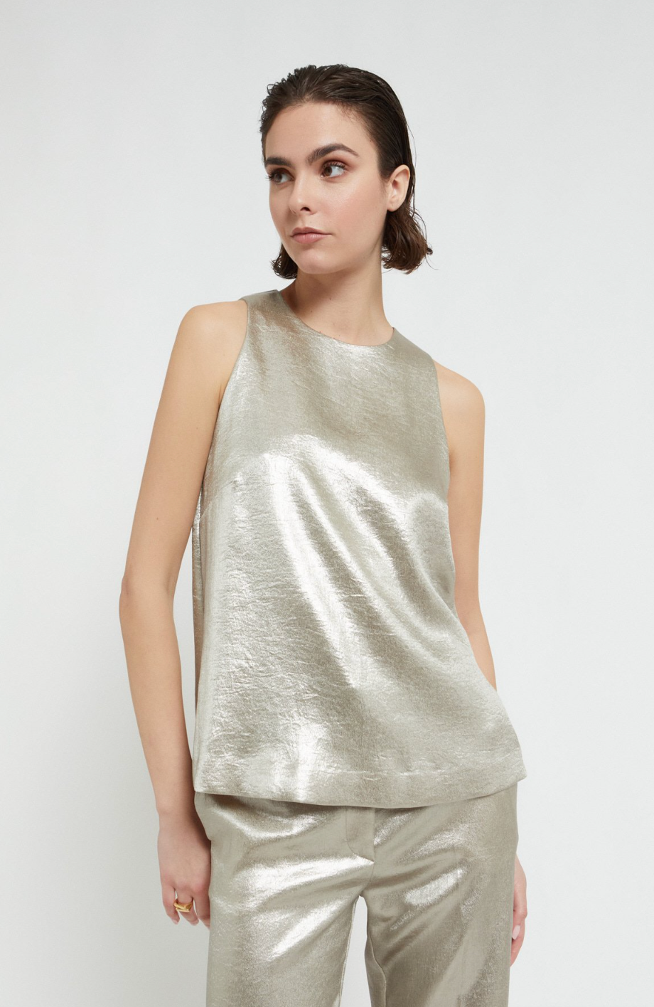 Shiny effect top