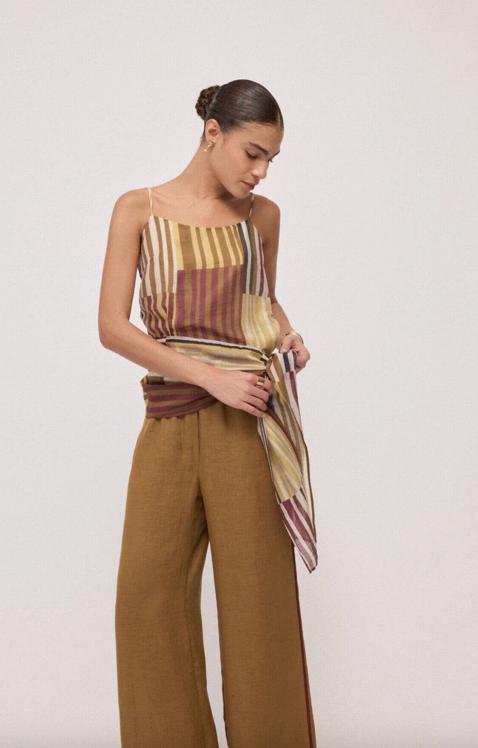 Sleeveless Top with Knot