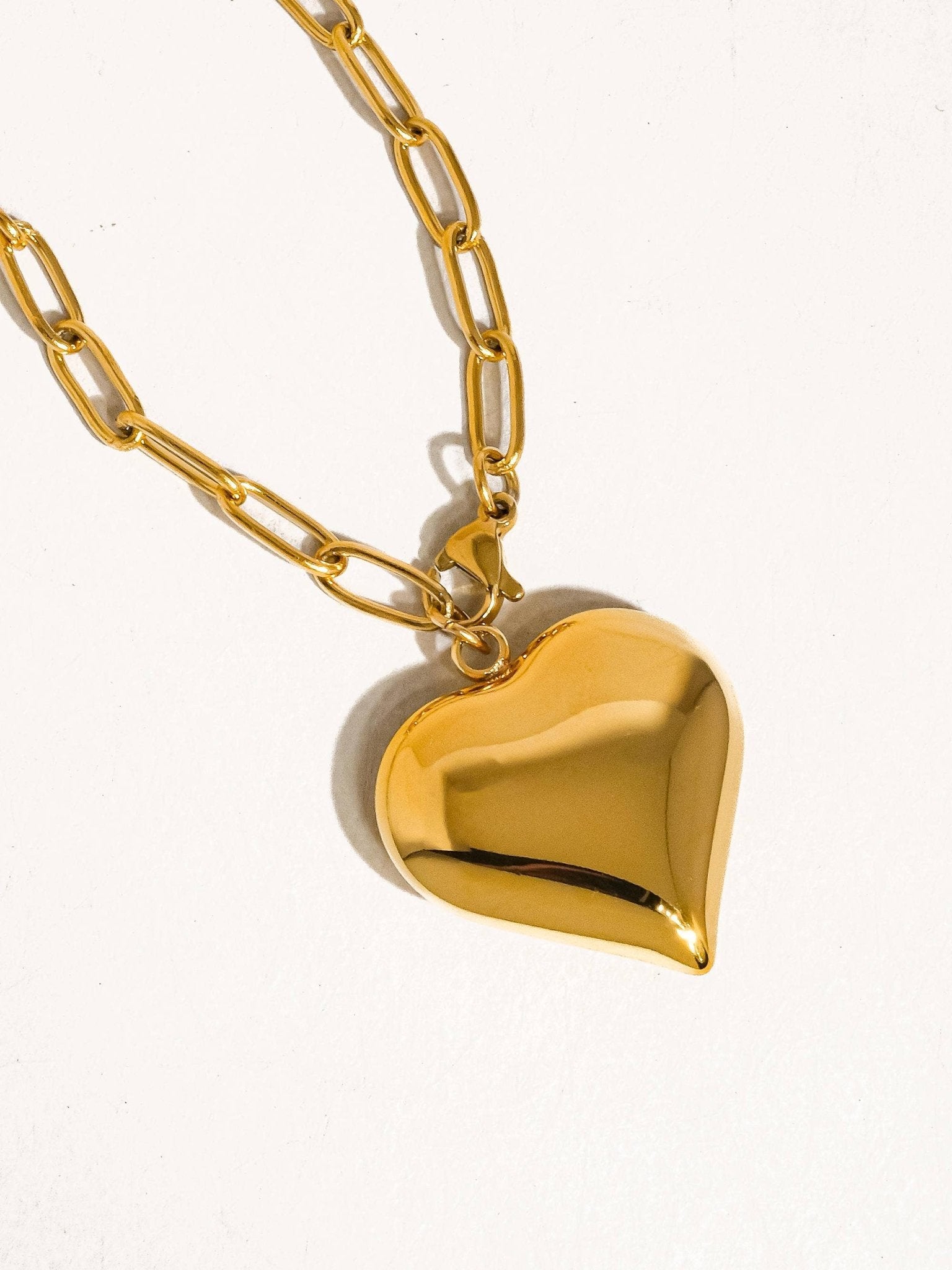 MAIQ Accessories - Paris 18K Gold Non - Tarnish Large Heart Chain Necklace - Detour Boutiques