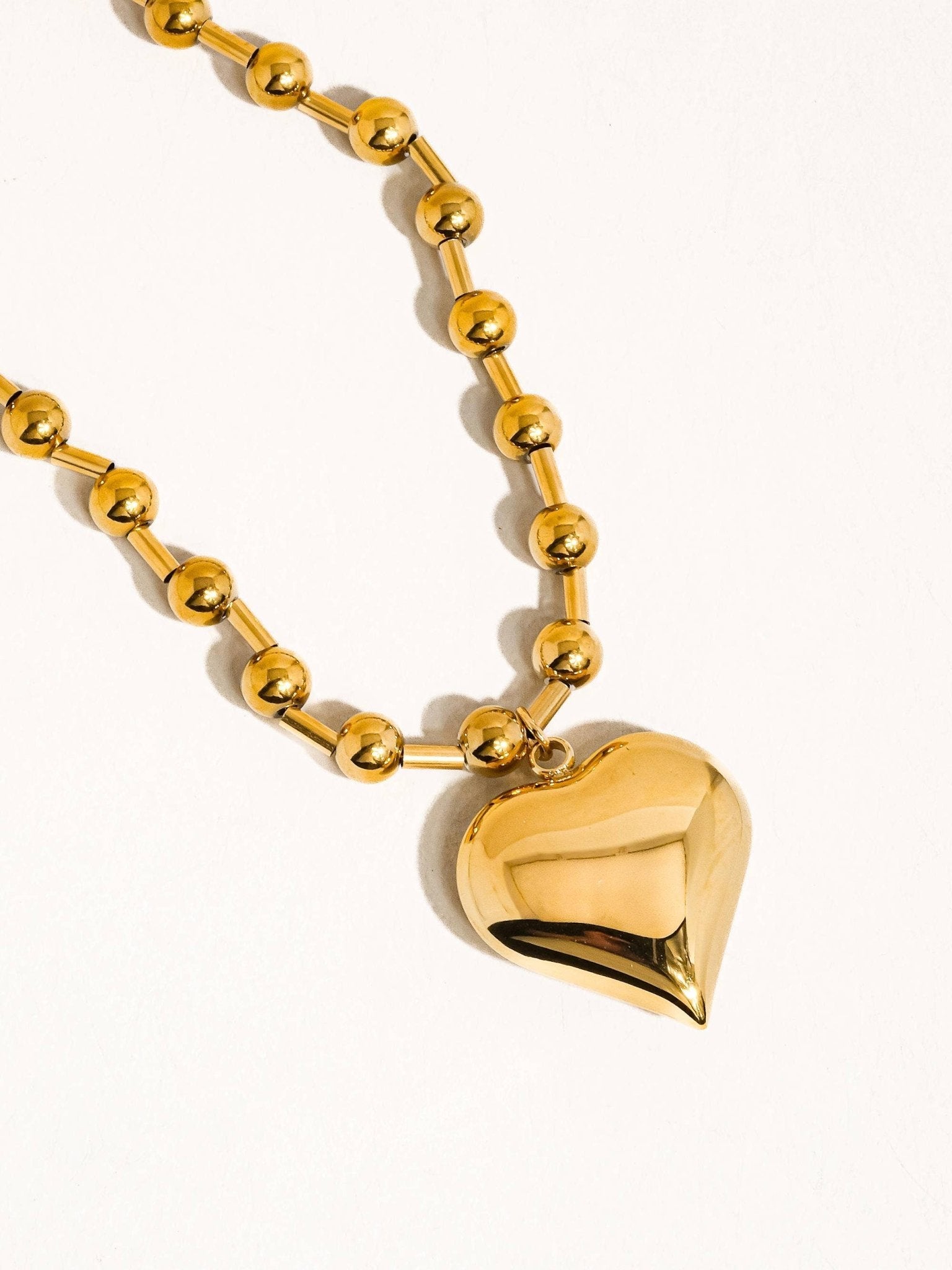 MAIQ Accessories - Paris 18K Gold Non - Tarnish Large Heart Chain Necklace - Detour Boutiques