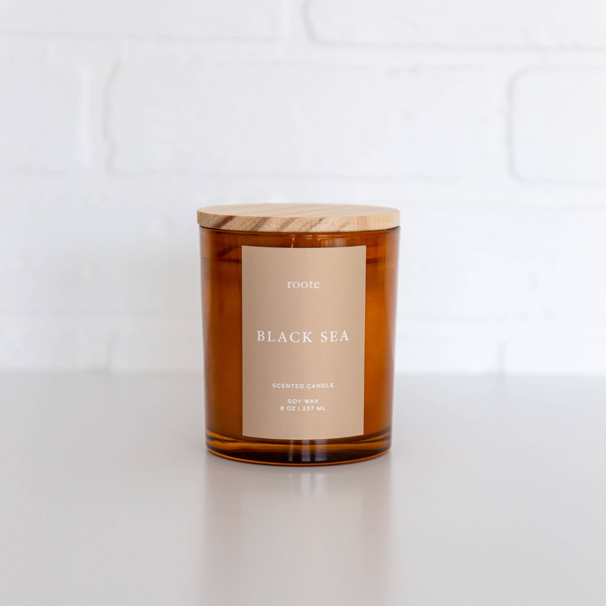 roote Black Sea Scented Soy Candle